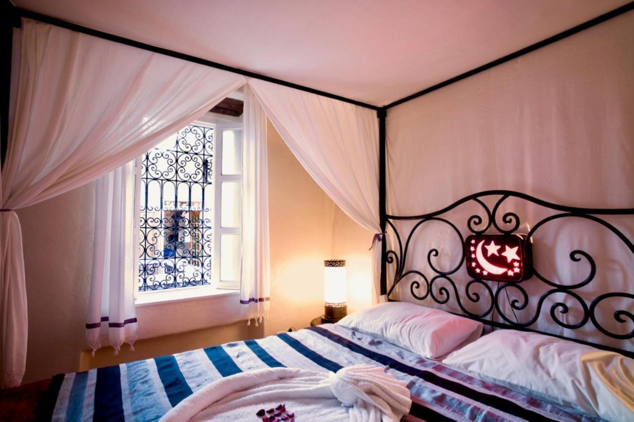 Hotel Riad Laylati As-Suwajra Zewnętrze zdjęcie